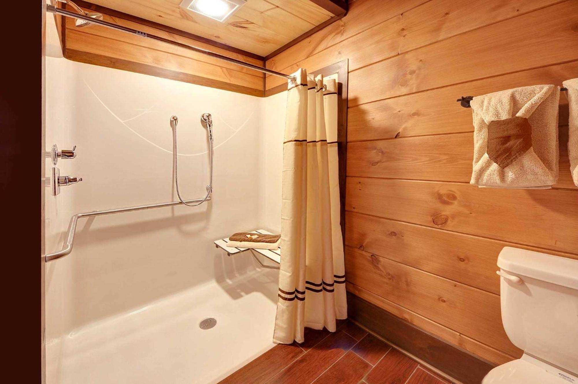 Vila Skyview Mansion:13Bdrm, 17Bath, Sleeps 70, Indoor Pool, Amazing Views Pigeon Forge Exteriér fotografie
